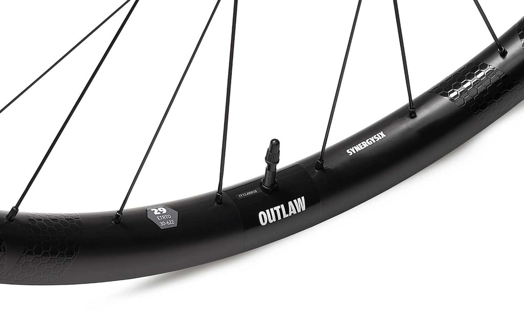 OUTLAW (4)